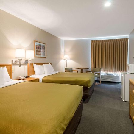 Rodeway Inn Ainsworth Dış mekan fotoğraf
