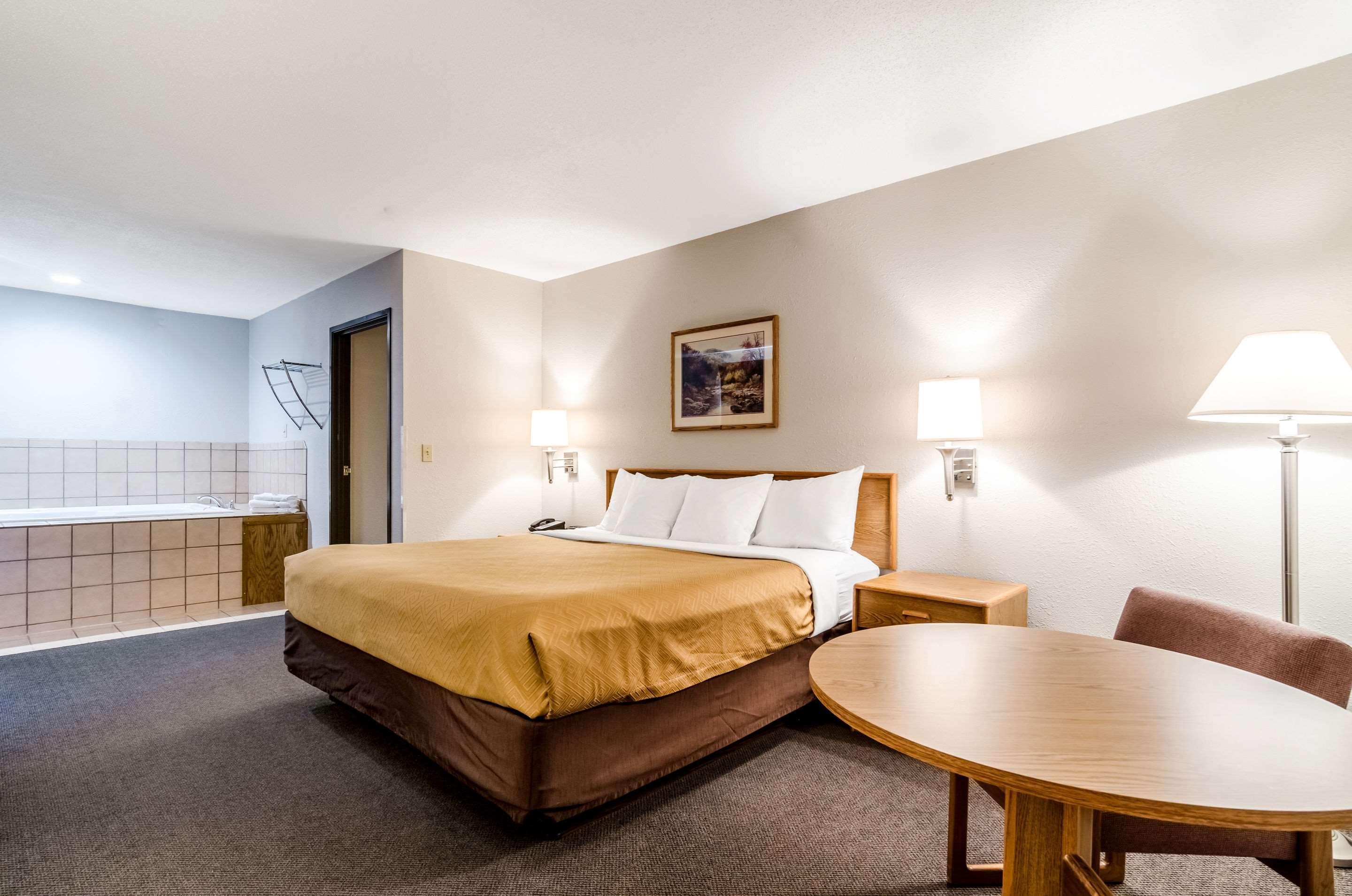 Rodeway Inn Ainsworth Dış mekan fotoğraf
